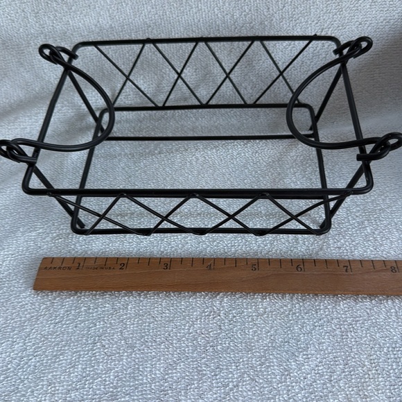 Temptations by Tara Old World Blue Baker Holder and Glass Trivet - Picture 7 of 12